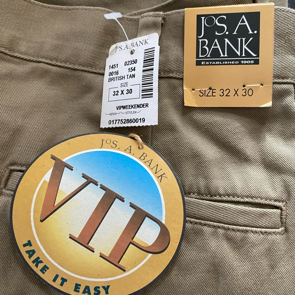NW Men’s Jos.A Bank 32x30 British tan Vipweekender khakis